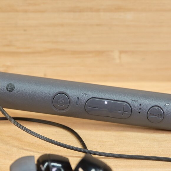 Sony WI-C400 / Wireless In Ear Bluetooth Headphones / Neckband Style / Tested - Picture 4 of 5